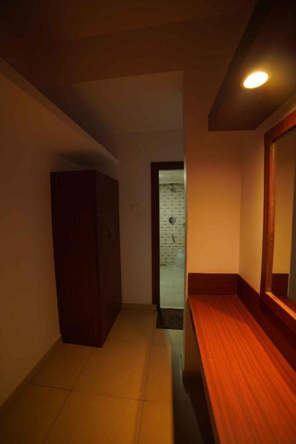 Hotel The Vyshakh Guruvāyūr Exterior foto