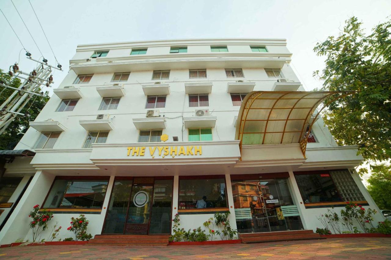 Hotel The Vyshakh Guruvāyūr Exterior foto